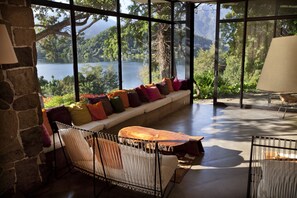 Interior - Hotel Antumalal (Pucón)