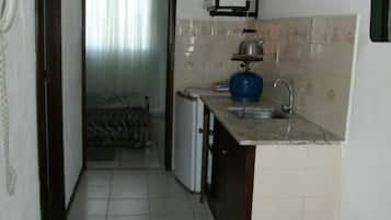 Appartement, 1 chambre, coin cuisine | Cuisine privée | Réfrigérateur, micro-ondes