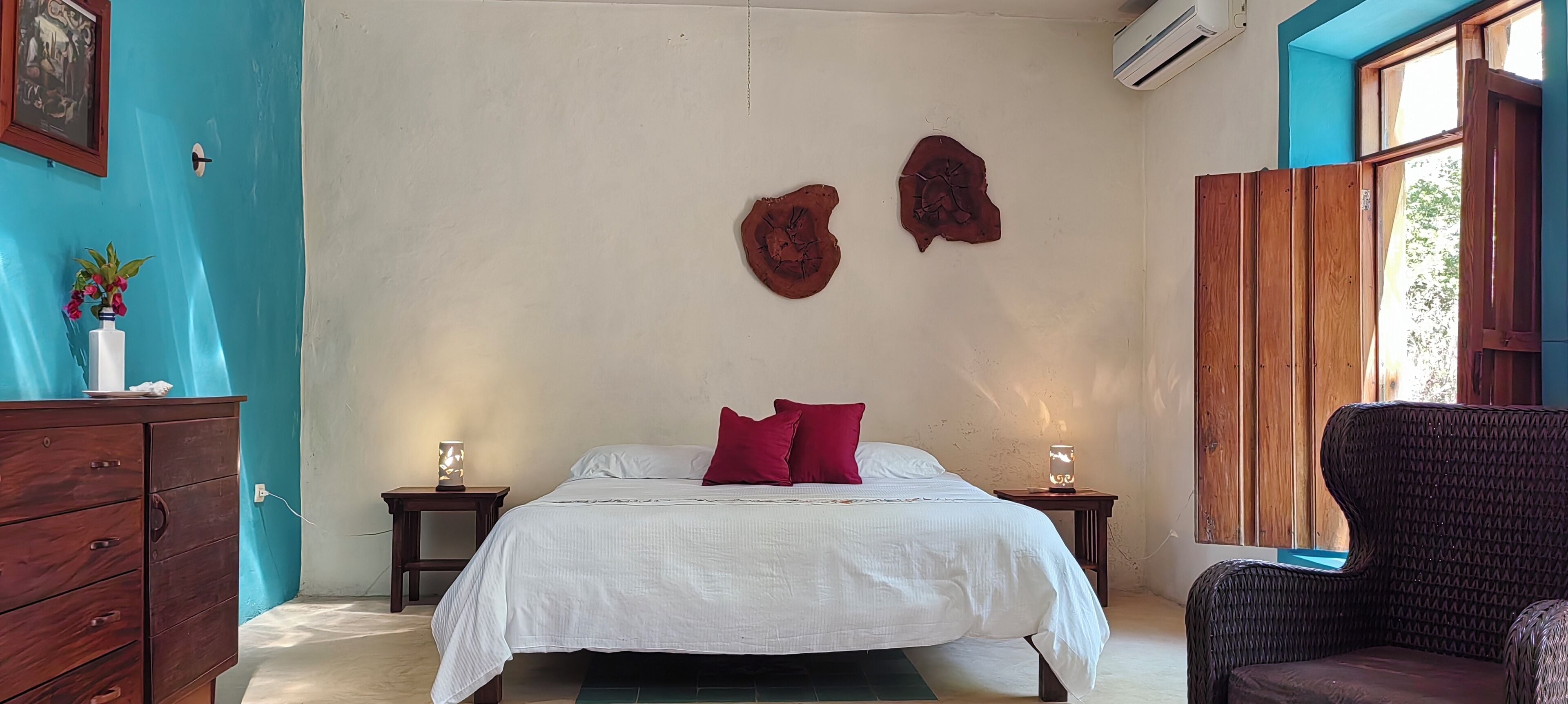 Villa familiar | Decoración personalizada, muebles diferentes y ropa de cama 