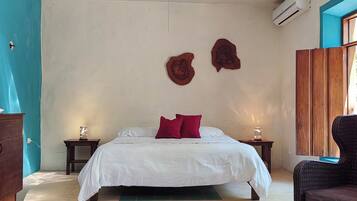 Villa familiar | Decoración personalizada, muebles diferentes y ropa de cama
