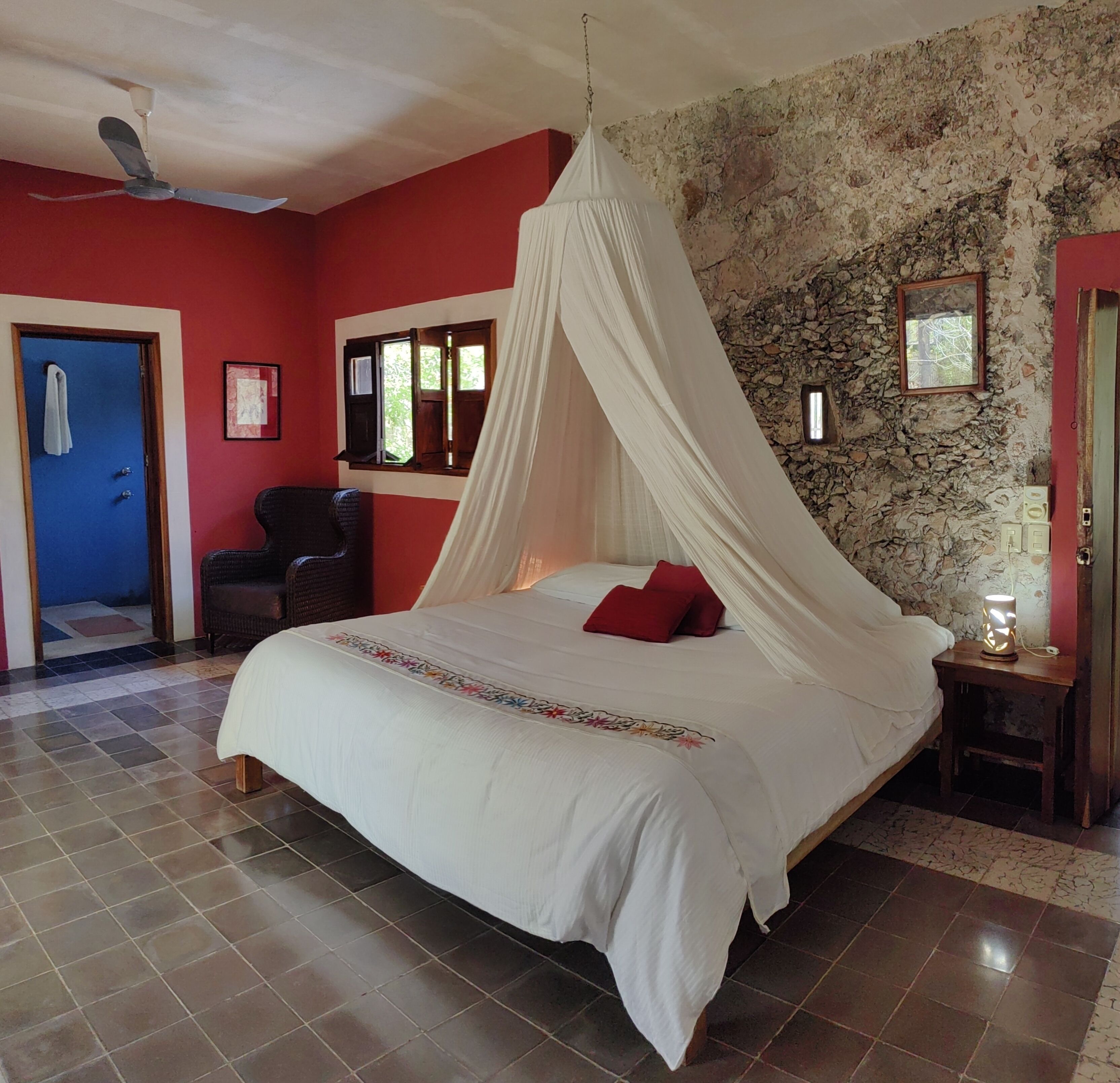 2 bedrooms, individually decorated, individually furnished, bed sheets