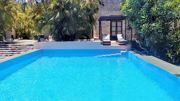 Outdoor pool, sun loungers