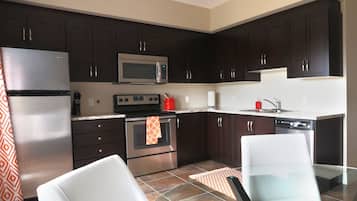 Coffee/tea maker, electric kettle