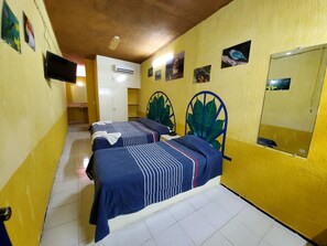 In-room safe, free WiFi - Hotel Suites Elia Noemi (Mérida)