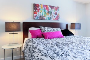 Premium bedding, in-room safe, individually decorated