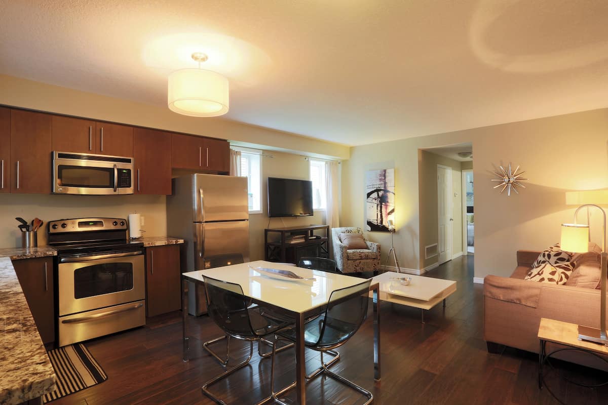 One-Bedroom Townhome - D | Cuisine privée