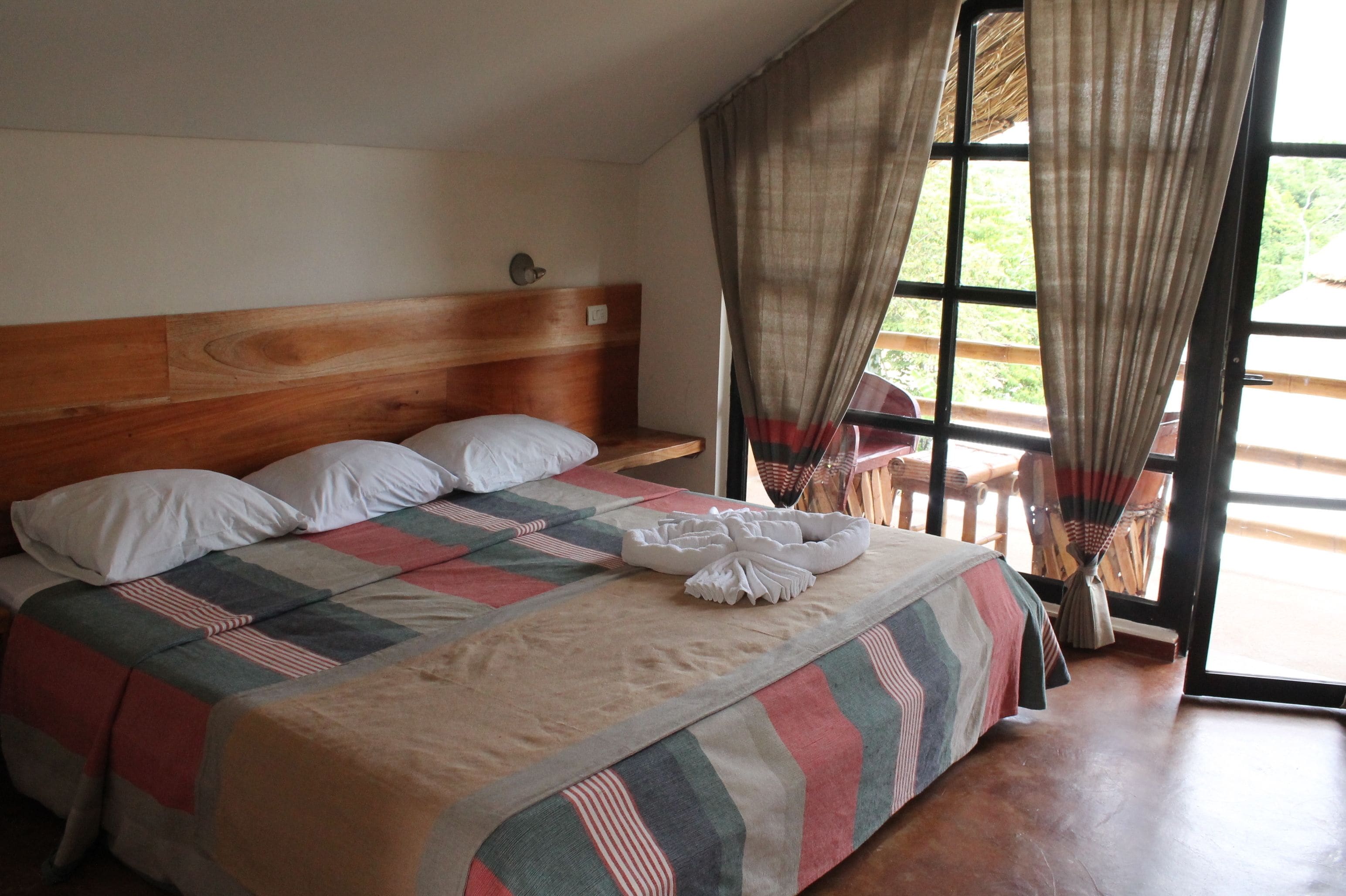 Habitación estándar, 1 cama King size | Caja de seguridad en la habitación y decoración personalizada 