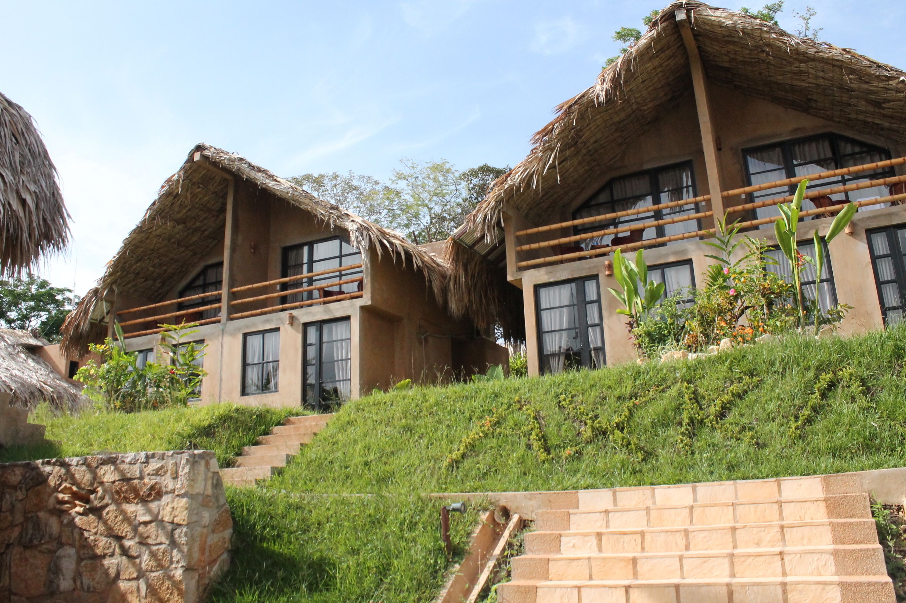 Vista frontal de la propiedad