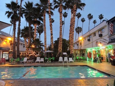 Los Angeles Backpackers Paradise Hostel