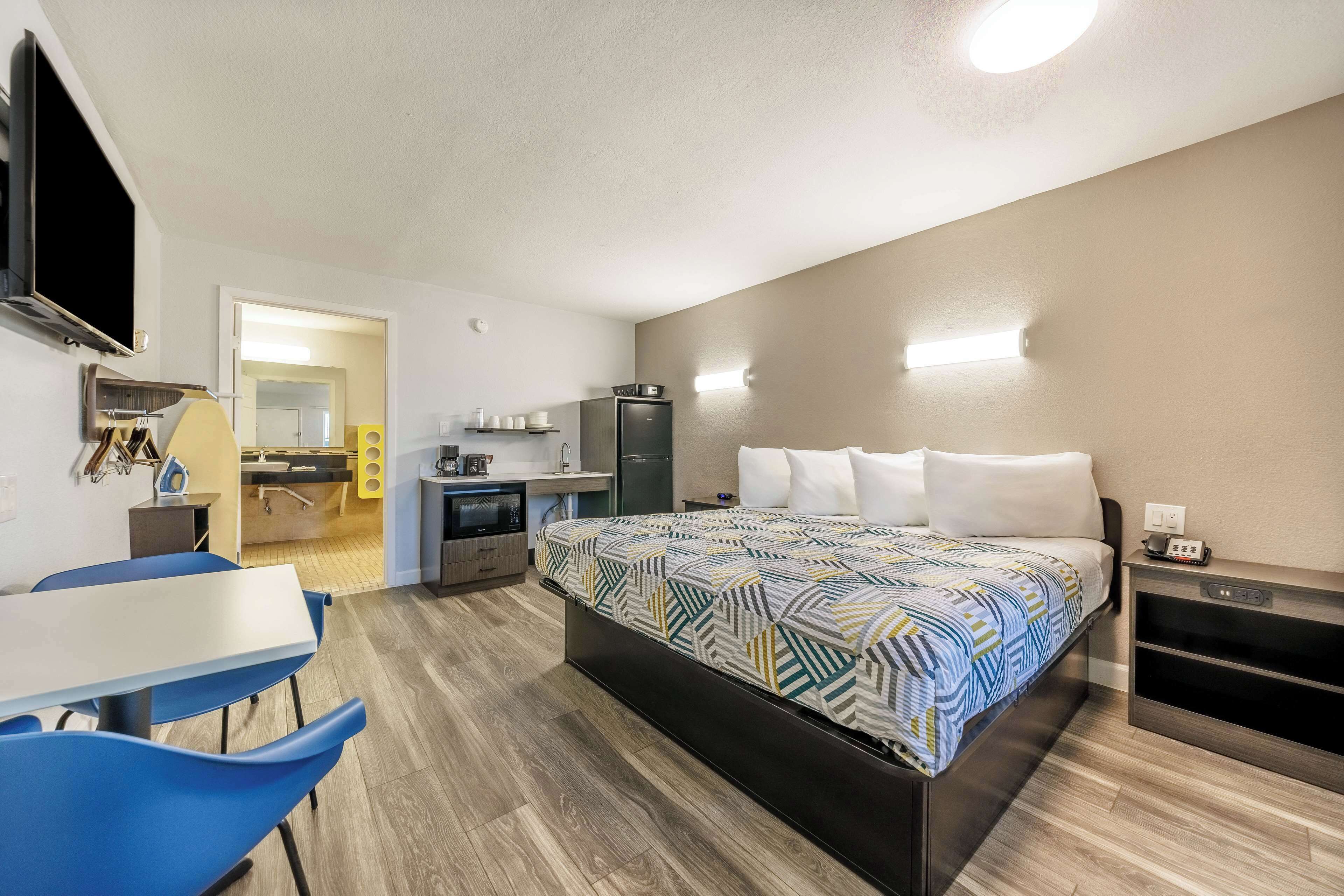 Desk, free WiFi, bed sheets