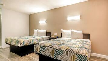 Skrivebord, gratis Wi-Fi, sengetøj