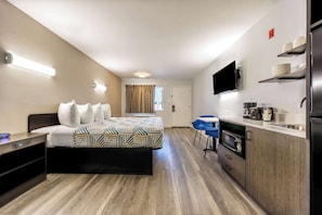 Desk, free WiFi, bed sheets