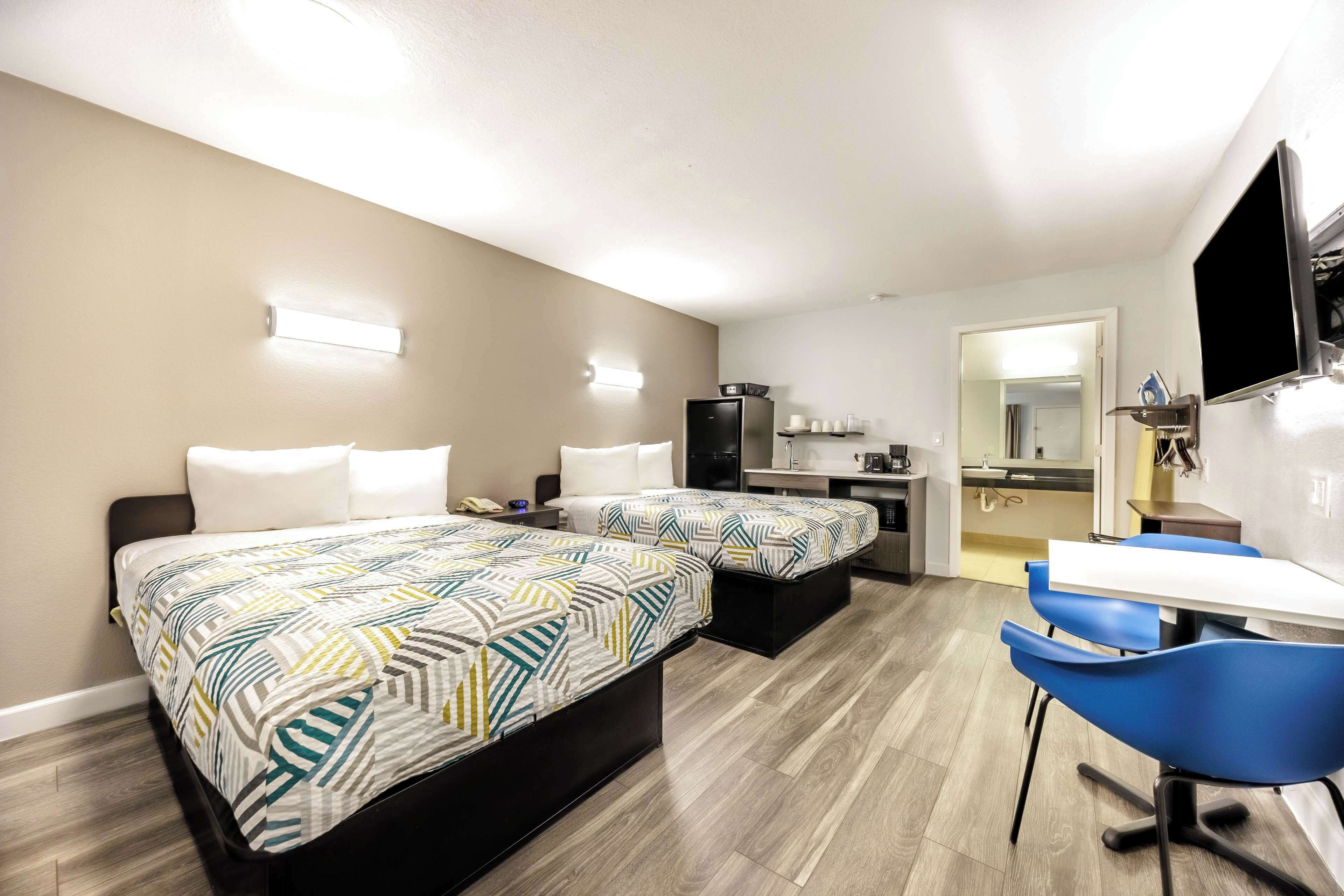 Bureau, Wi-Fi gratuit, draps fournis