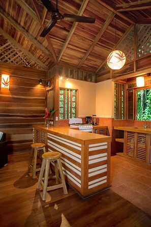 1 bedroom, premium bedding, desk, free WiFi - La Finca Chica (Cahuita)