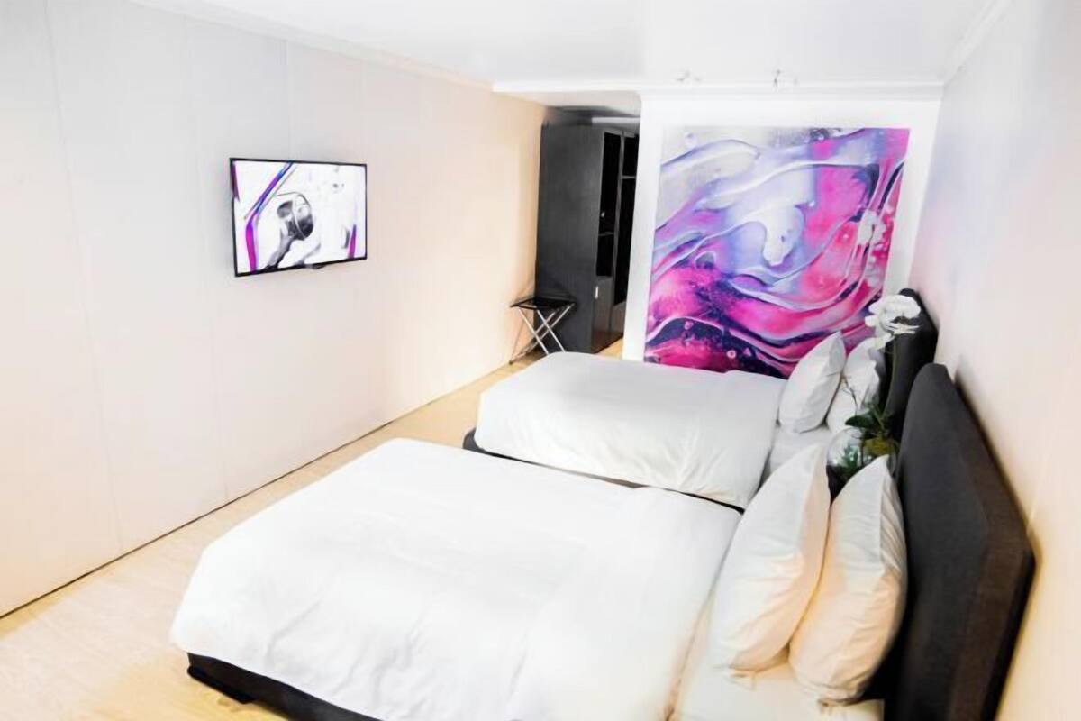 Skrivbord, gratis wi-fi och sängkläder