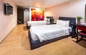 Standard Twin Room - Green Sun Hotel (Makati)