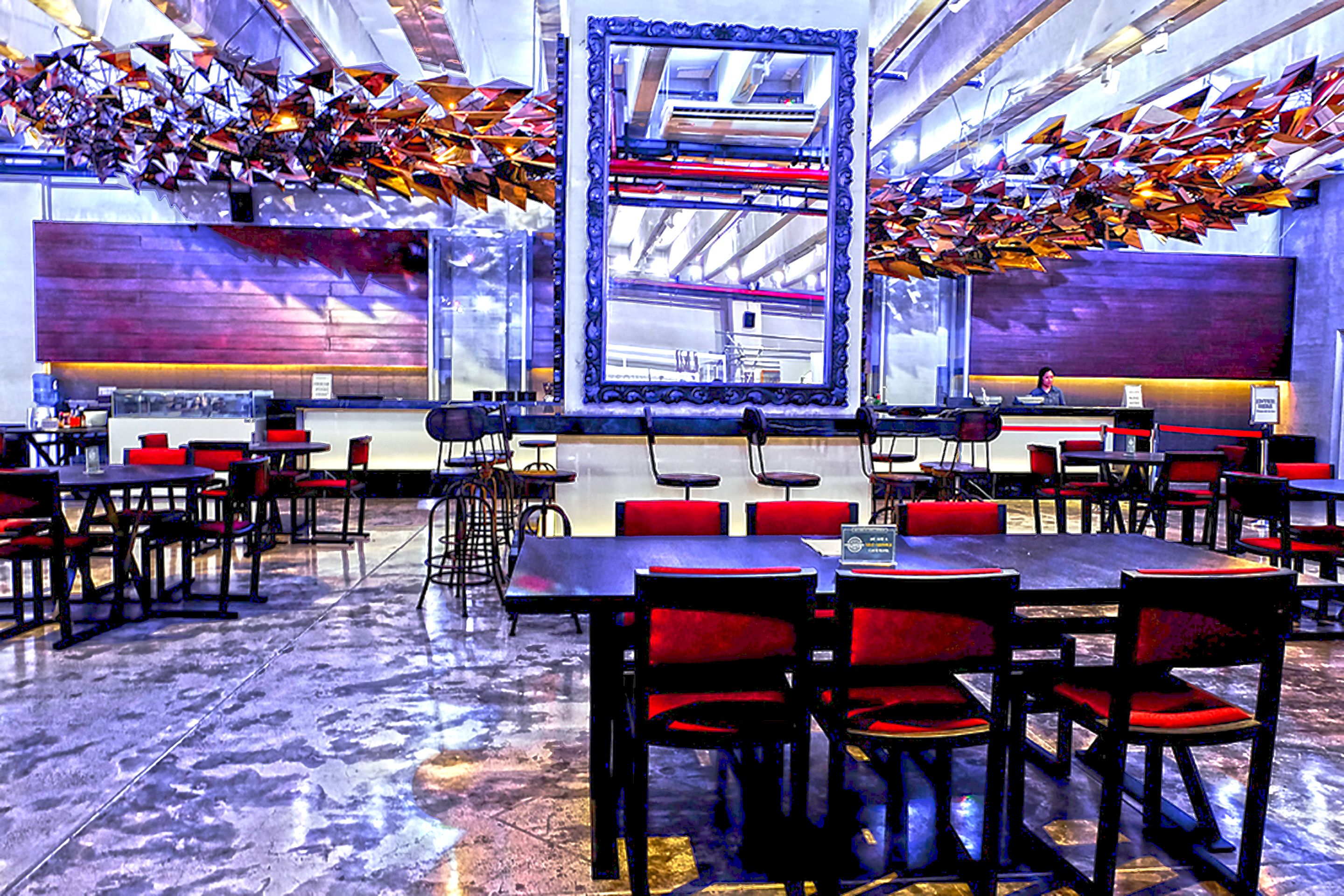 Se sirven desayunos, comidas, cenas y cocina internacional 