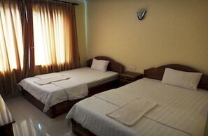 Standard Twin Room, 2 Double Beds, Non Smoking, City View