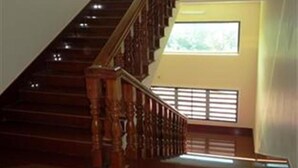 Gambar tidak terklasifikasi, 5 dari 47, tombol