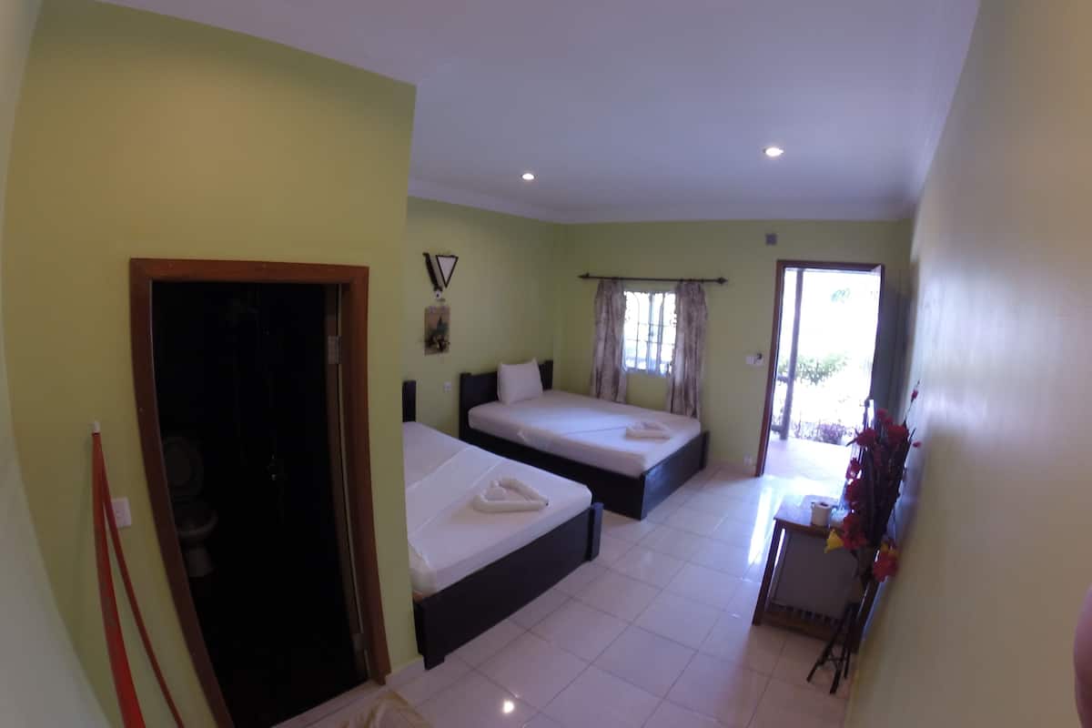 deluxe twin room | free wifi