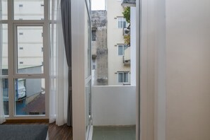 Deluxe Family Room  | Bathroom