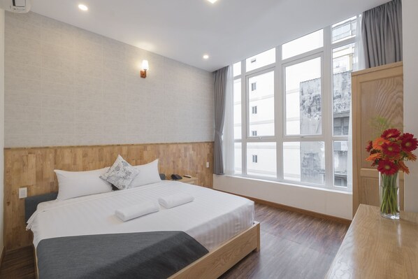 Deluxe Double Room, 1 King Bed - Beauty Guesthouse (Ho Chi Minh City)