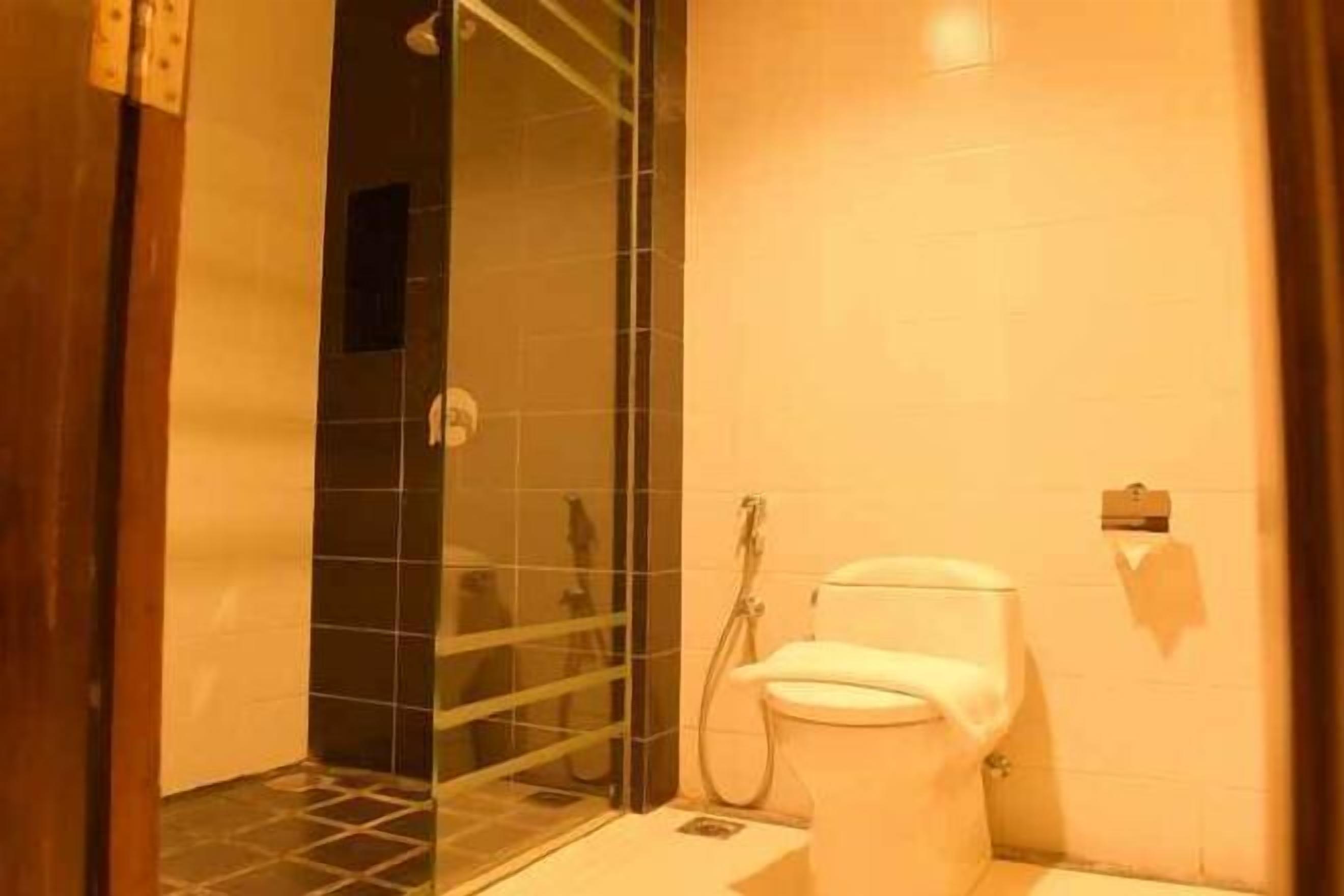 Banheiro | Chuveiro, produtos de toalete grátis