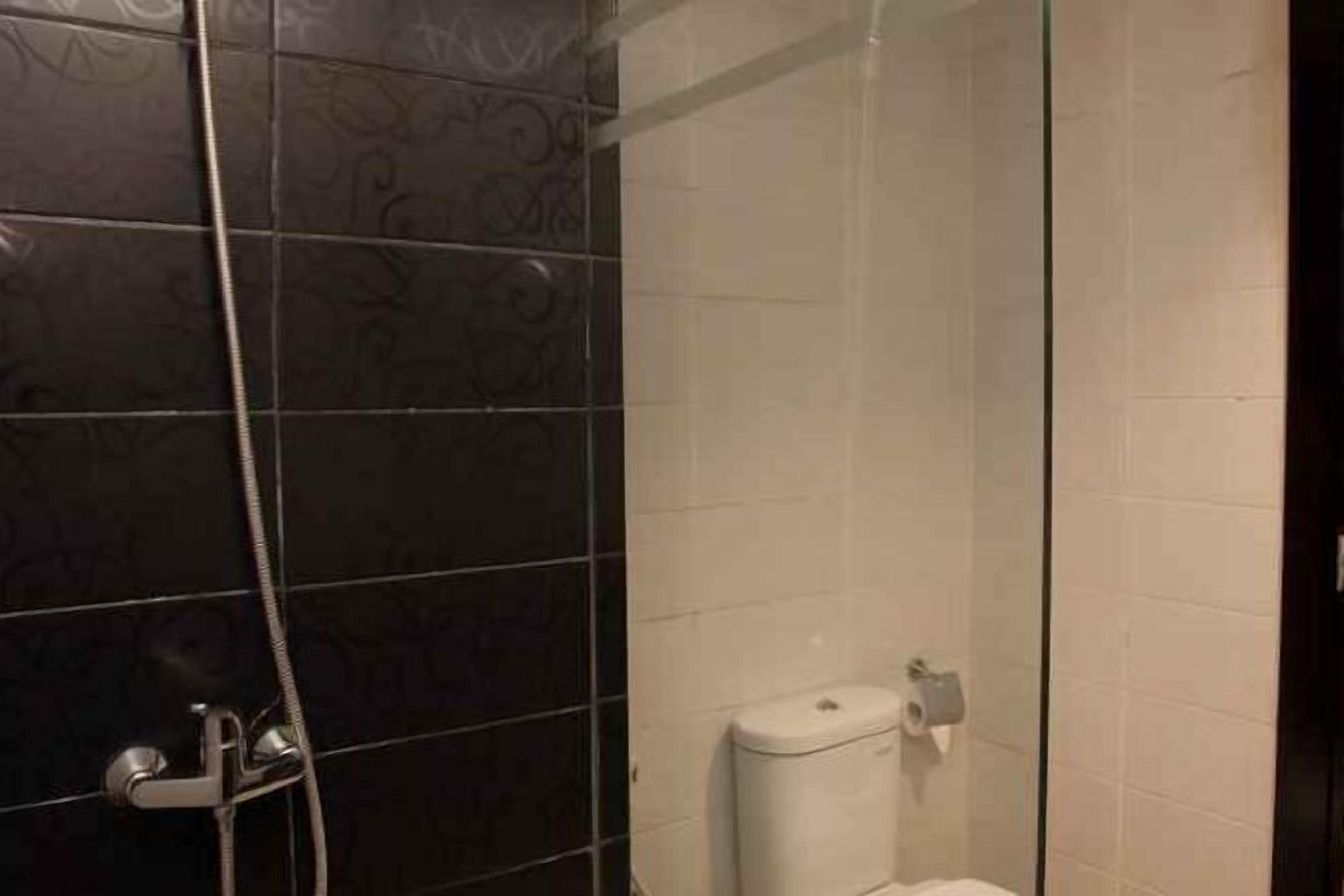 Banheiro | Chuveiro, produtos de toalete grátis