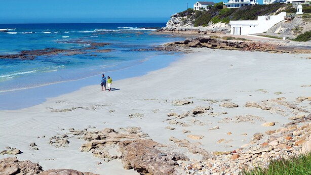 On the beach, white sand - Arniston Spa Hotel (Arniston)