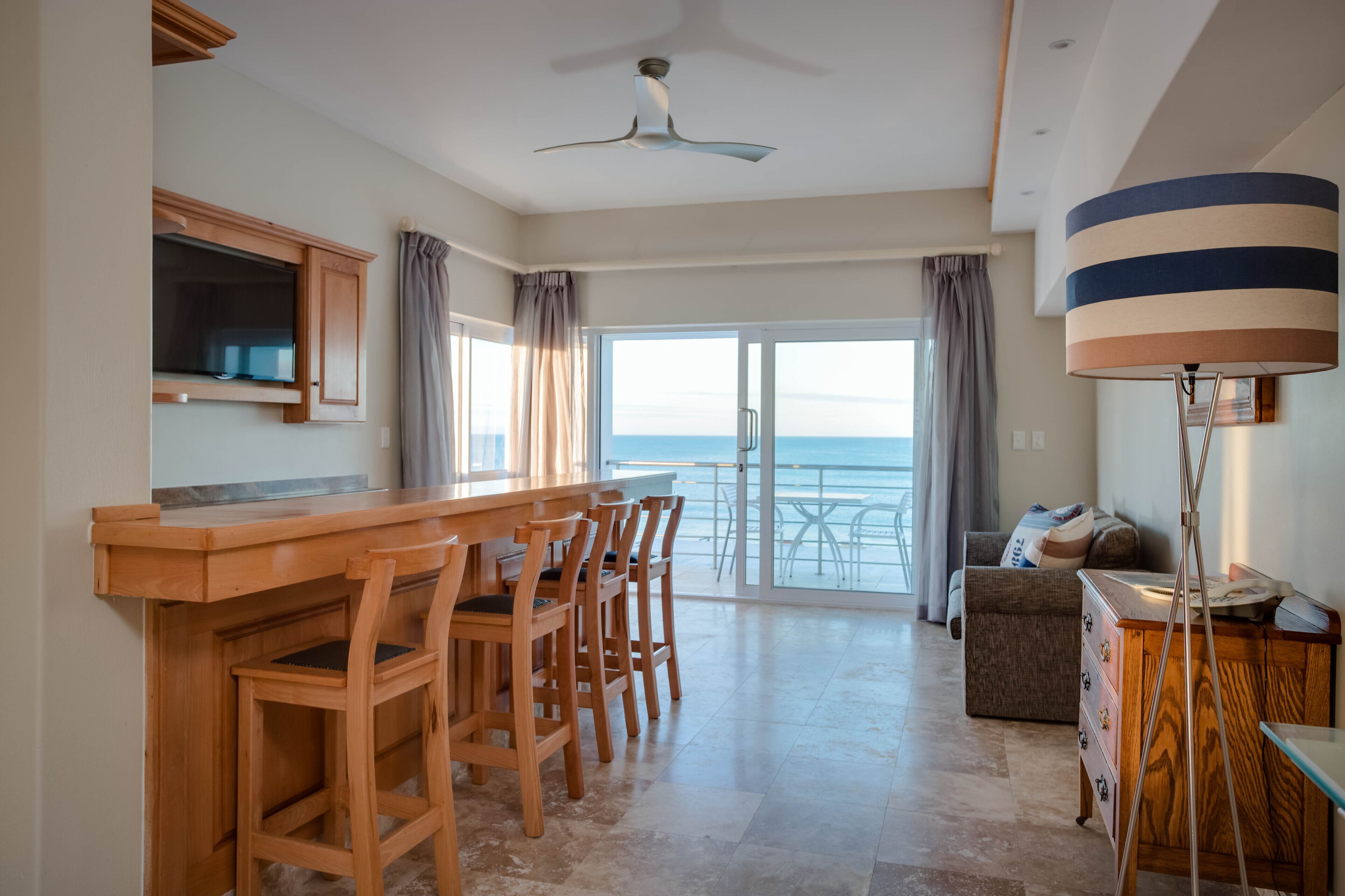 VIP Suite | Living room | Flat-screen TV