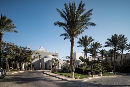 Grand Makadi Couples and Families Only