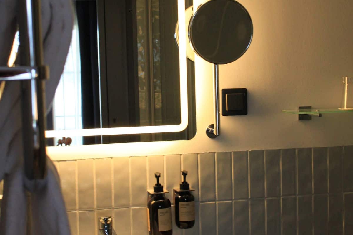 double room beach hotel | 1 bedroom, hypo-allergenic bedding, minibar, individually decorated