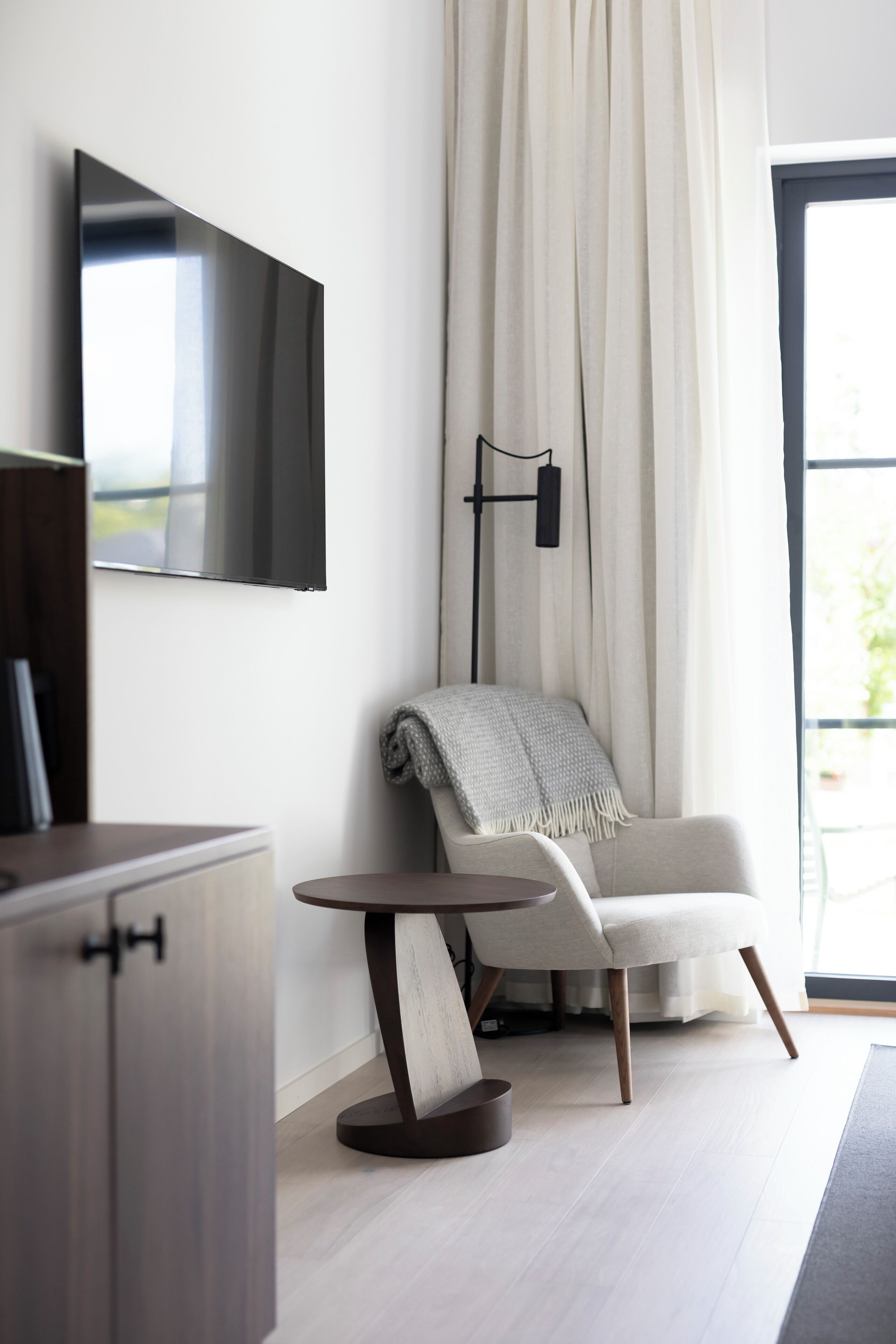 garden pavilions | 1 bedroom, hypo-allergenic bedding, minibar, individually decorated