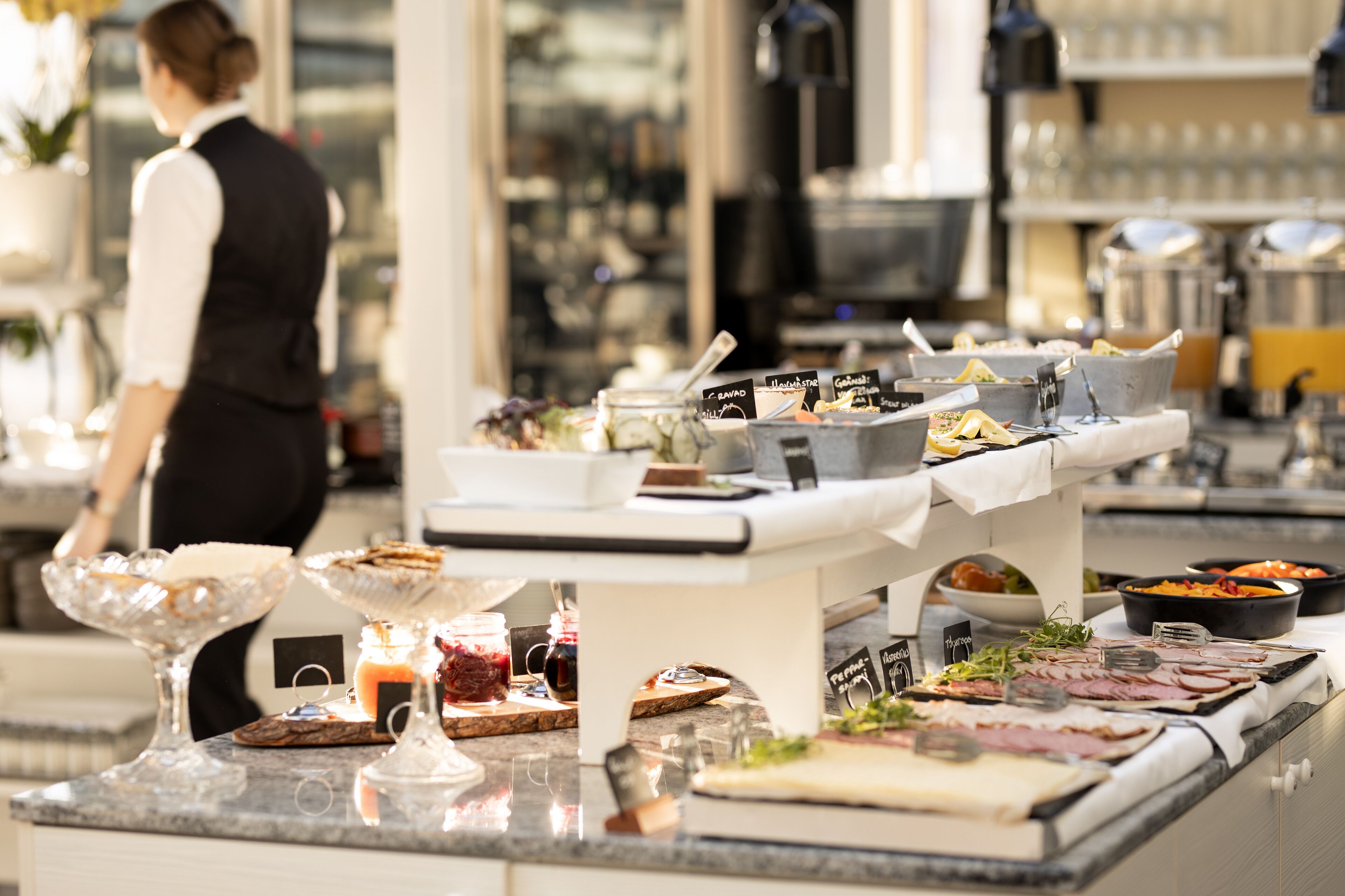 free daily self-service breakfast