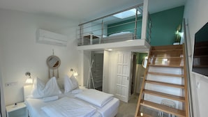 Standard Triple Room, City View