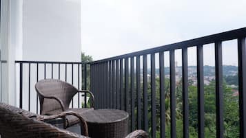 Kamar Eksekutif | Teras/patio