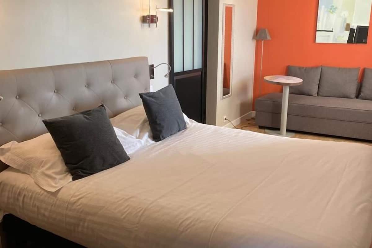 double room, sea view, garden area | 1 bedroom, premium bedding, pillow-top beds, minibar