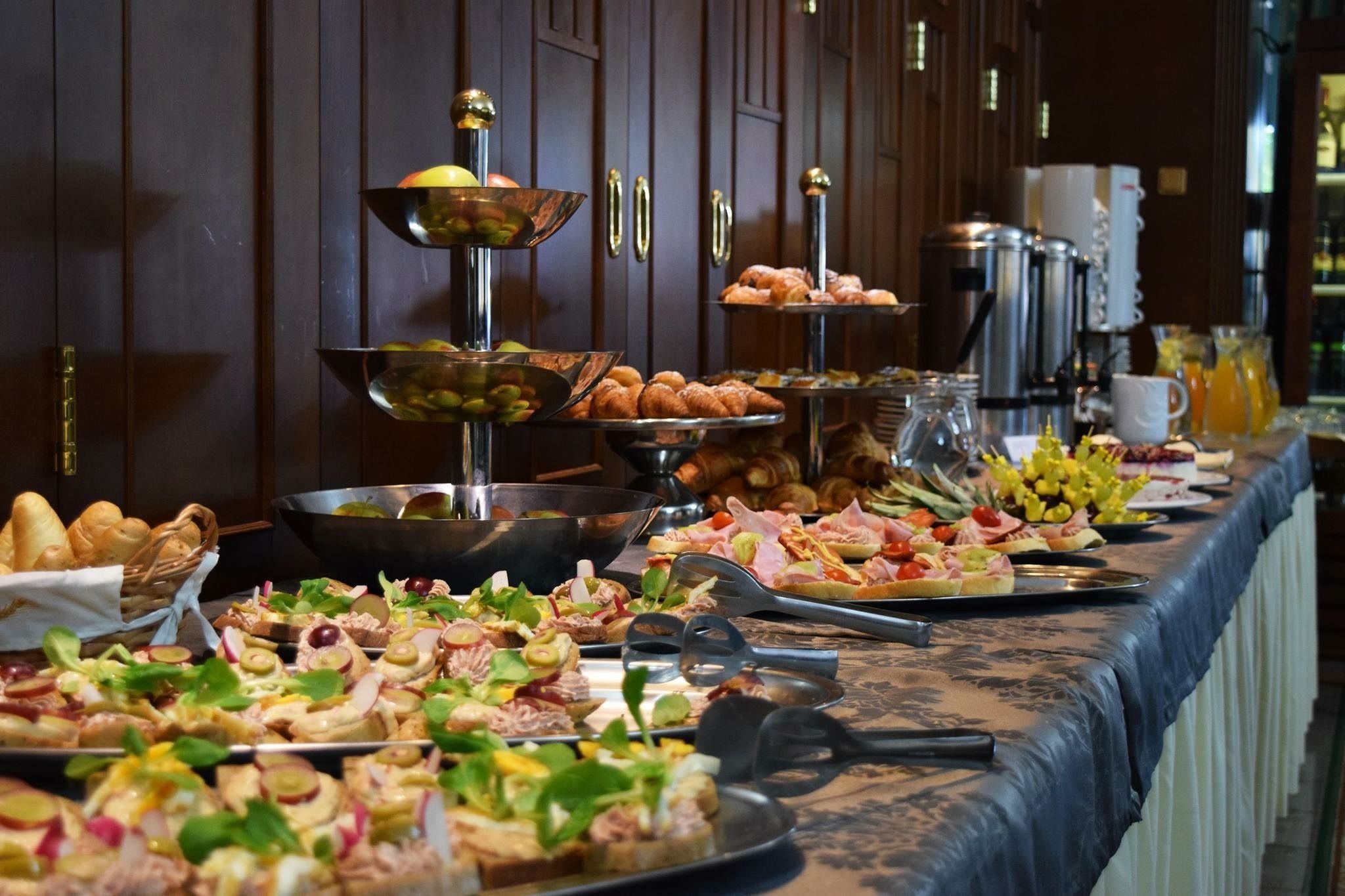 Daily buffet breakfast (EUR 15 per person)