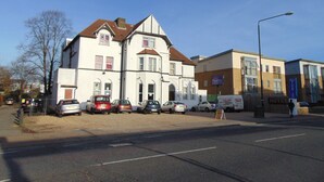 Exterior - Travel Inn (London)