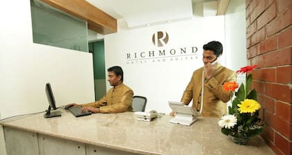 Richmond Hotel & Suites