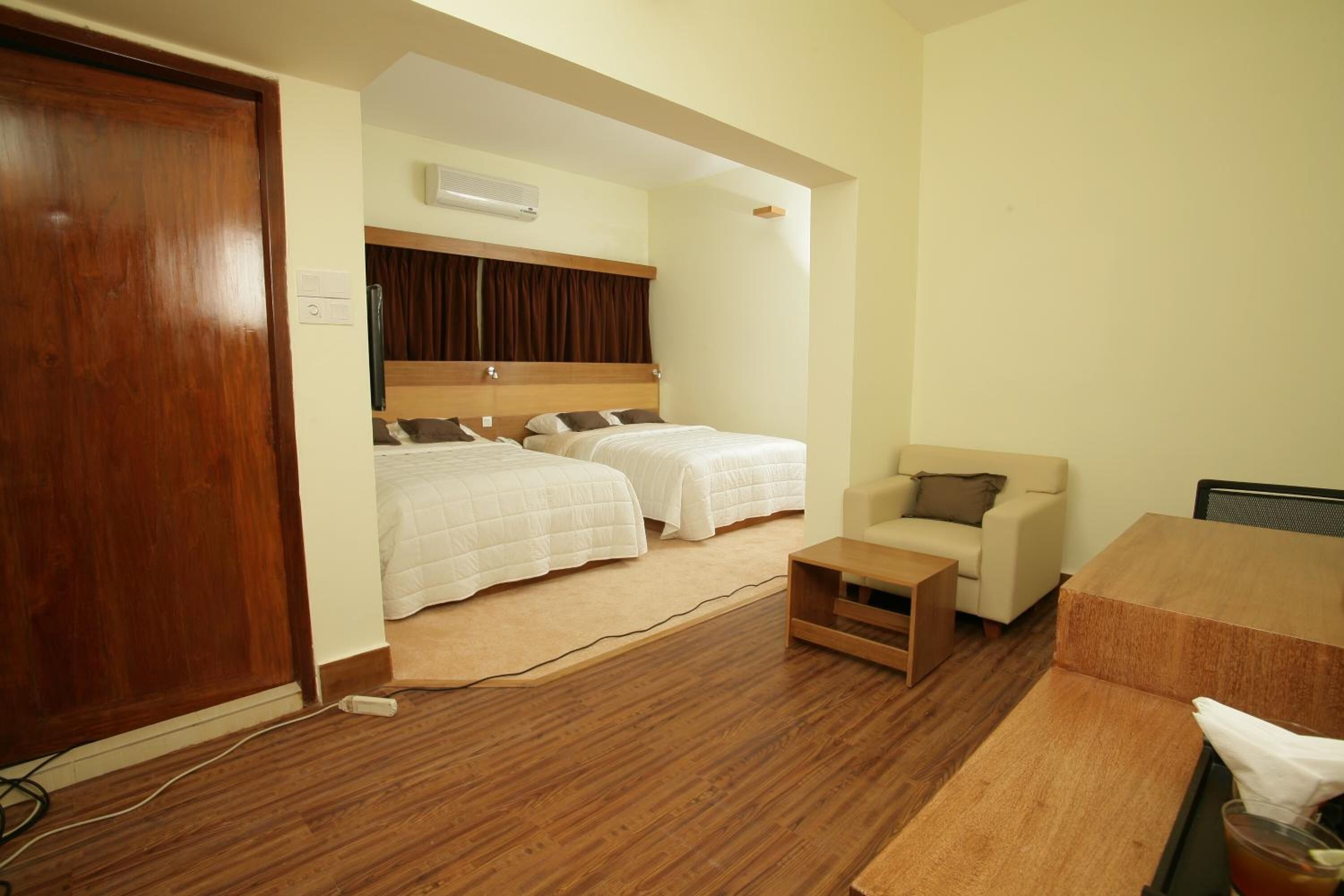 minibar, desk, iron/ironing board, free wifi