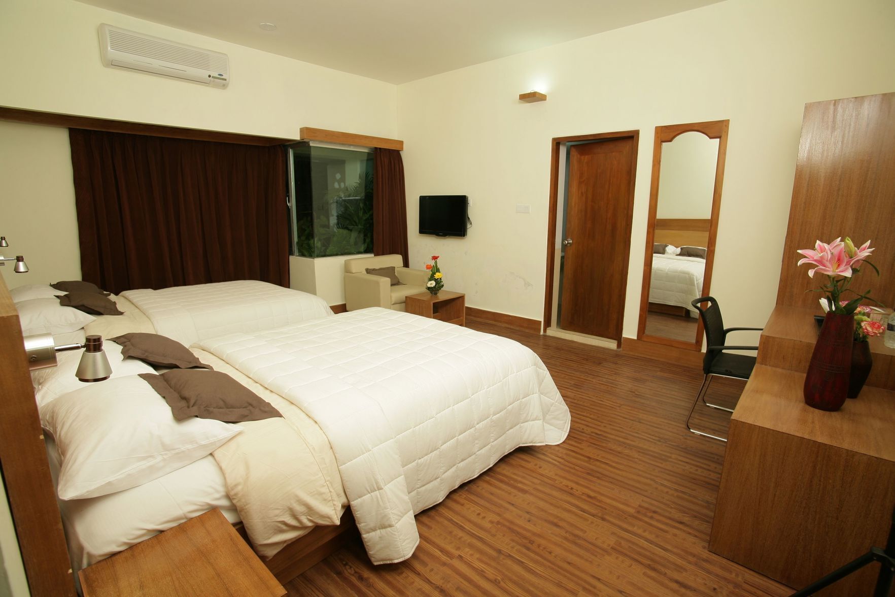 Minibar, Schreibtisch, Bügeleisen/Bügelbrett, kostenloses WLAN