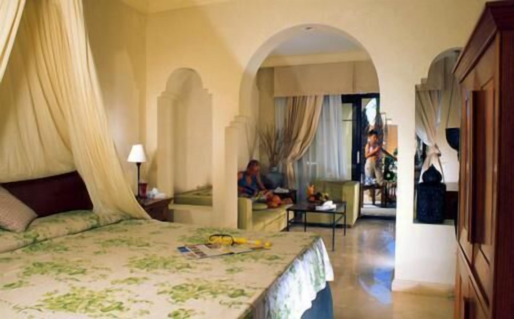 Minibar, in-room safe, blackout drapes, free cribs/infant beds