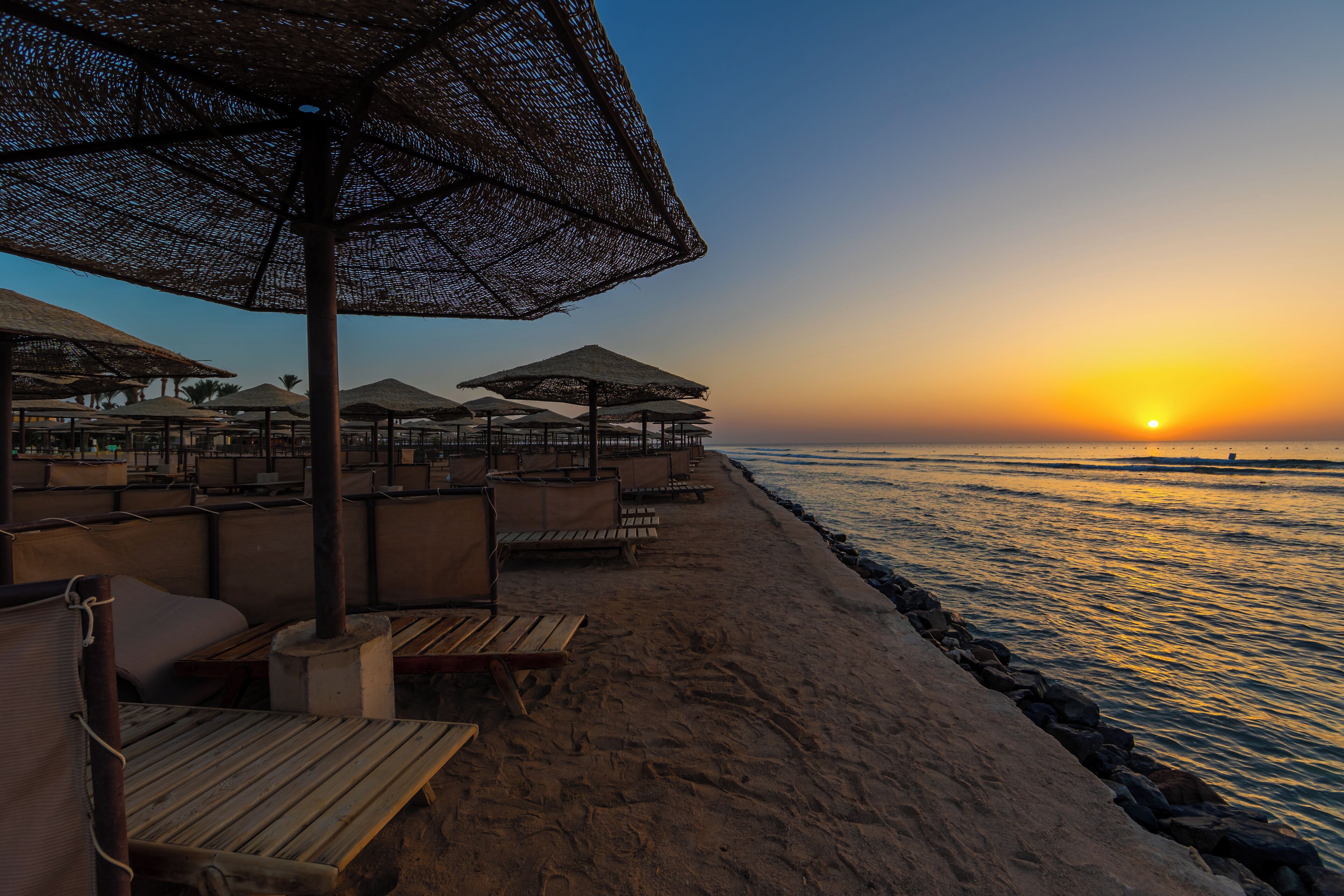 Private beach, sun-loungers, beach umbrellas, beach towels