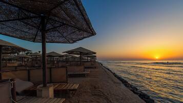 Private beach, sun-loungers, beach umbrellas, beach towels