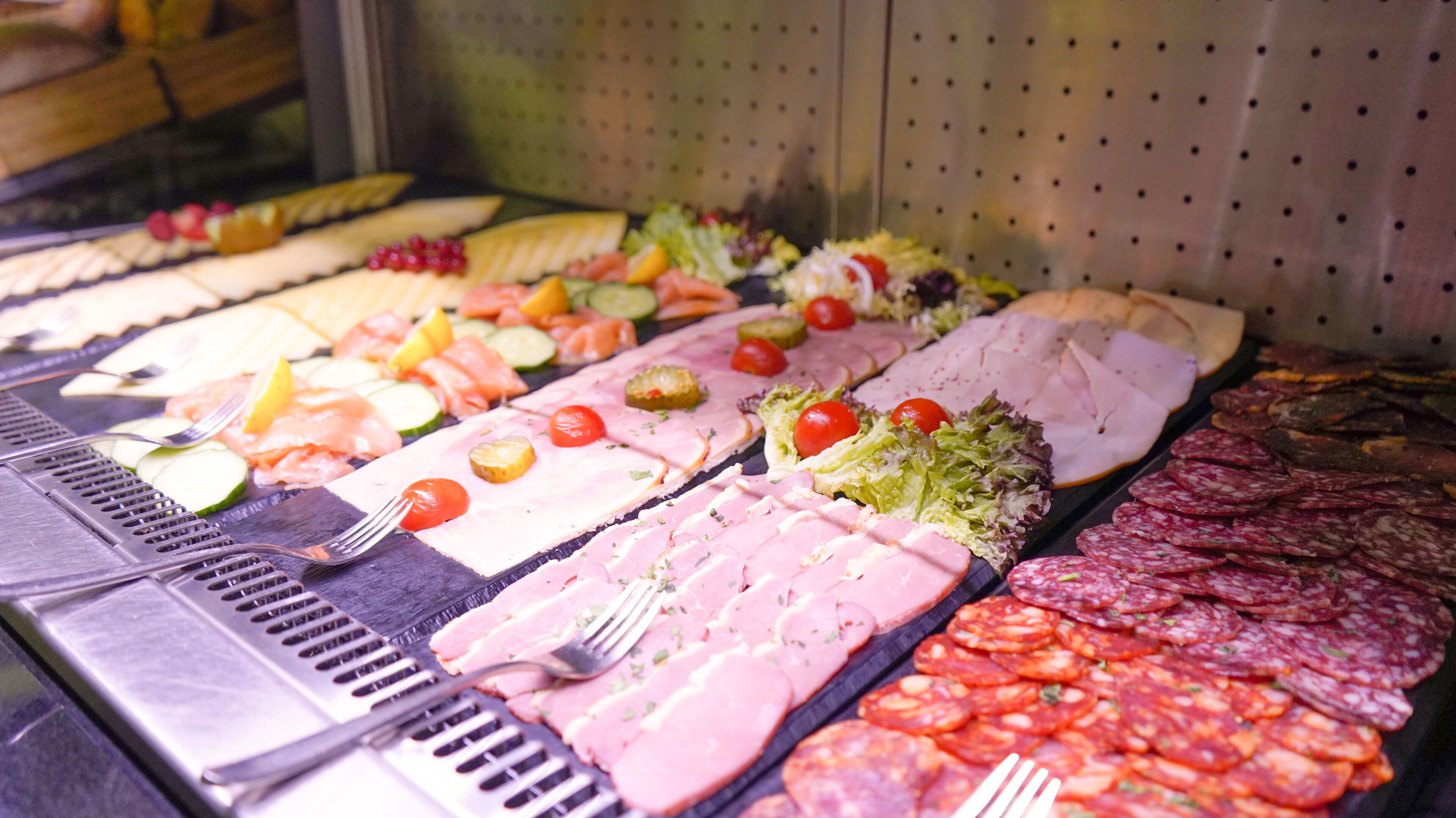 daily buffet breakfast (eur 22 per person)