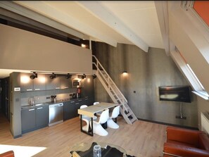 1 slaapkamer, een kluis op de kamer, verduisterende gordijnen