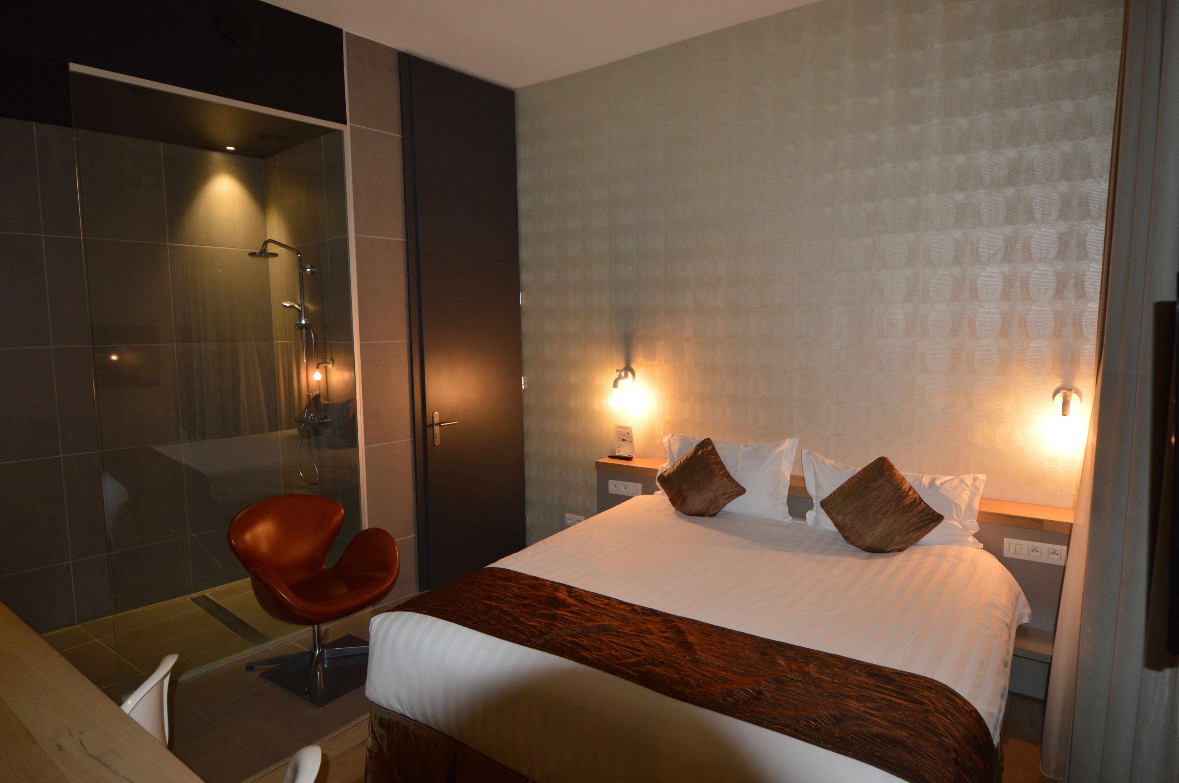 in-room safe, blackout curtains, soundproofing, free wifi