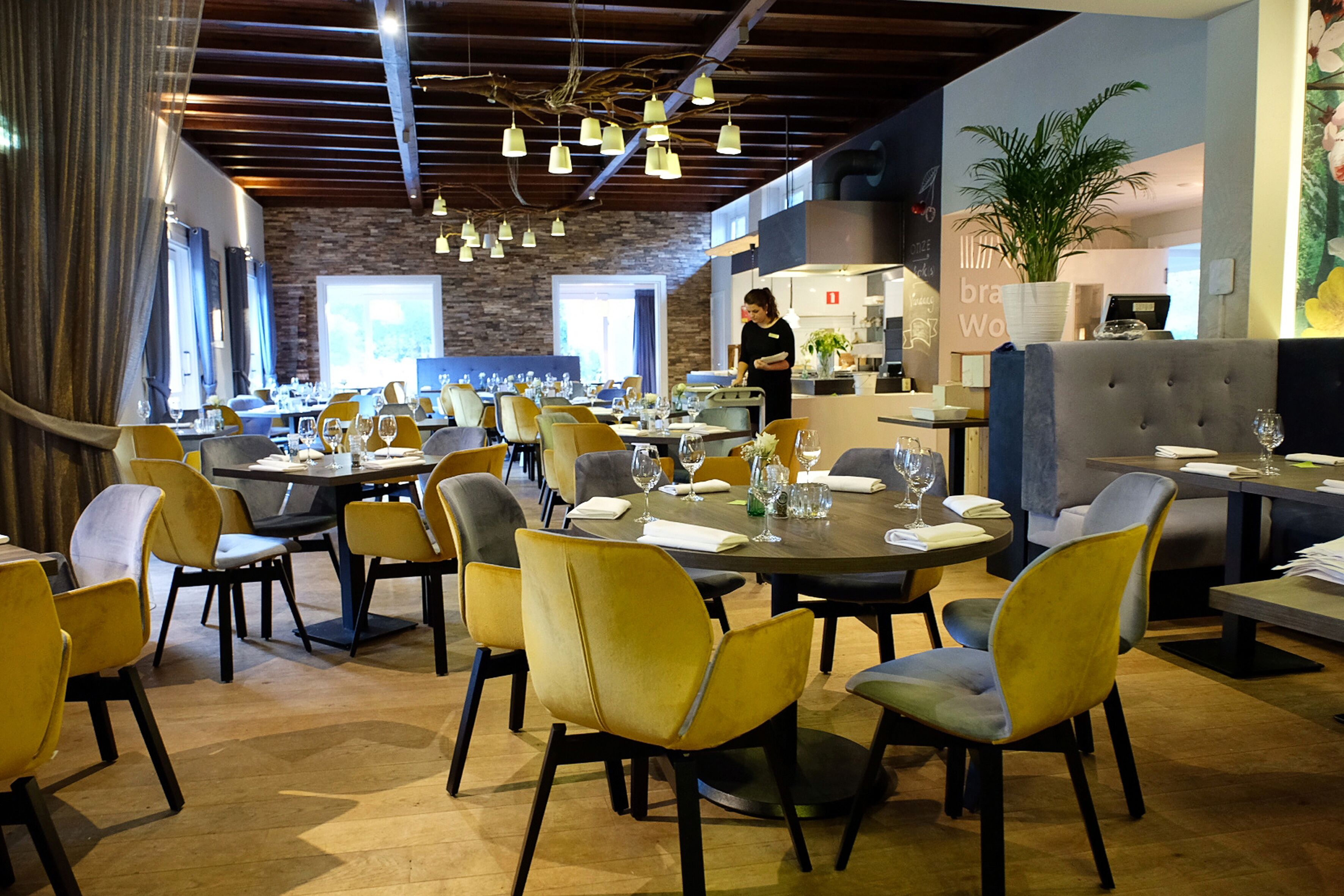 Breakfast, lunch, dinner served; Modern European cuisine 
