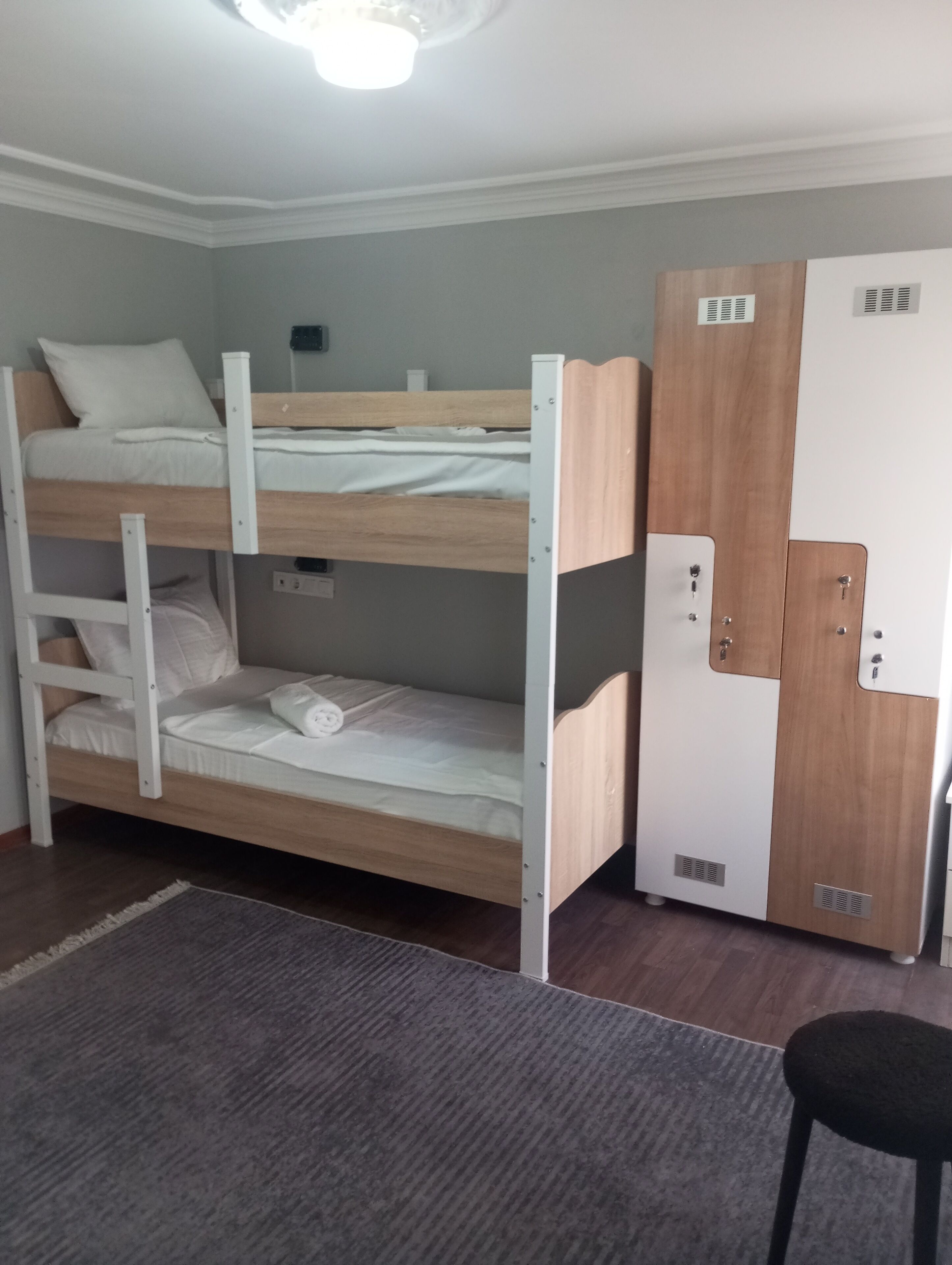 Standard Shared Dormitory, Women only (Shared Room) | 浴室 | 淋浴設備、免費梳洗用品、風筒、拖鞋